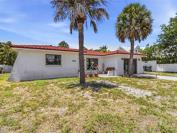 5th image of 306 Palm Ave
