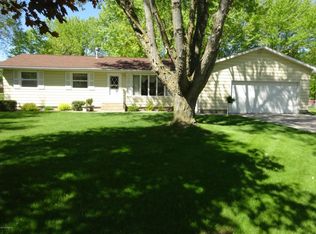 1212 Swanhill Dr, Albert Lea, MN 56007