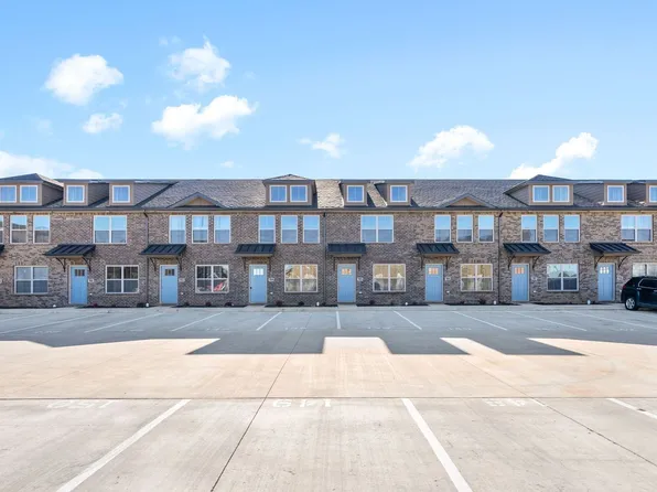 1000 Henry Place Blvd, Clarksville, TN