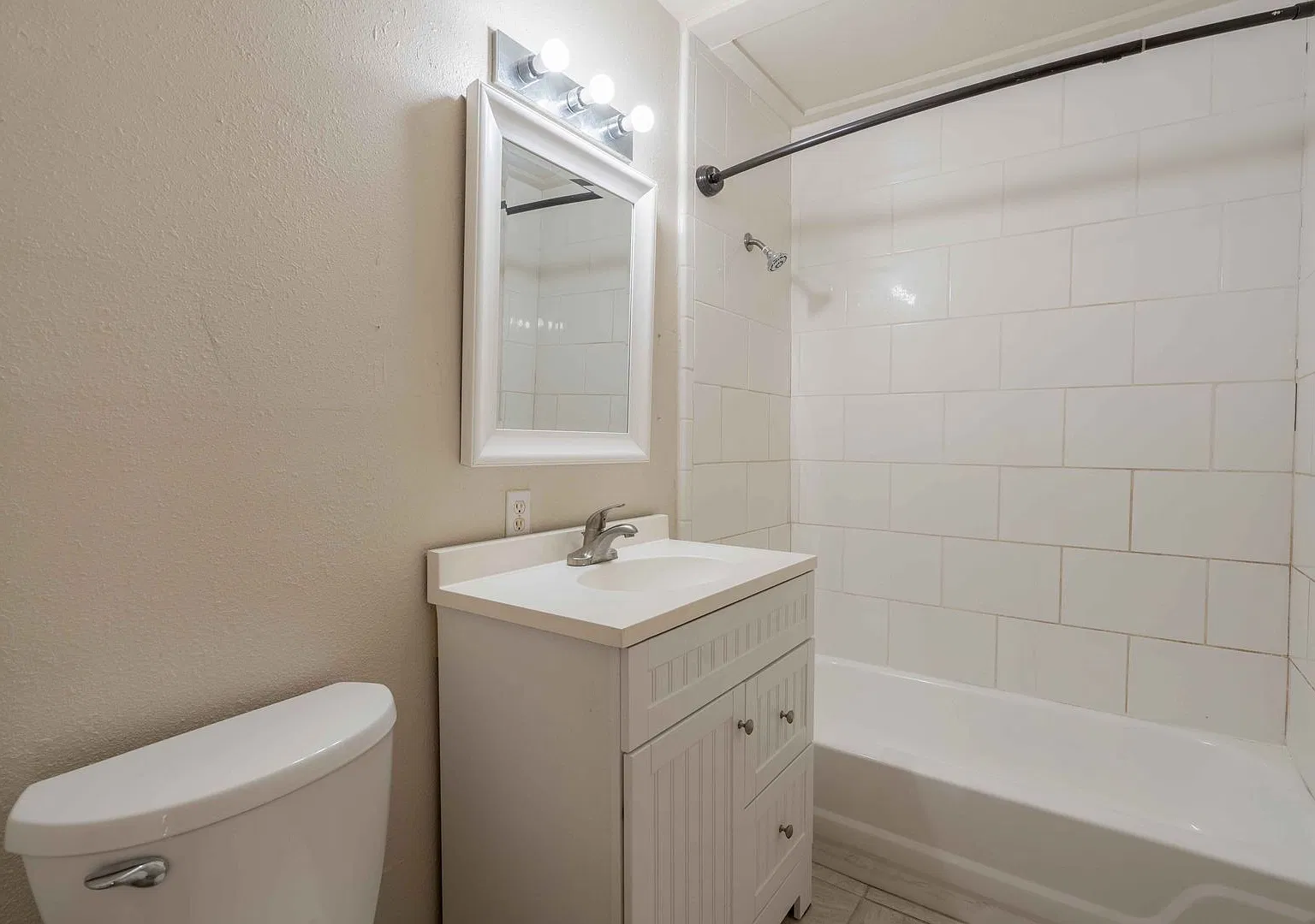 3 Bed 1 Bath Tulsa! — Photo 4