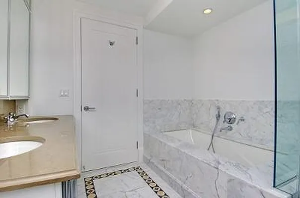 Rented by Corcoran | media 32