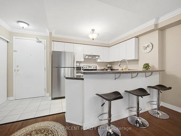 2301 Parkhaven Blvd #208 — Photo 7