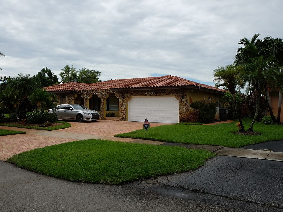 1st image of 4930 Sarazen Dr