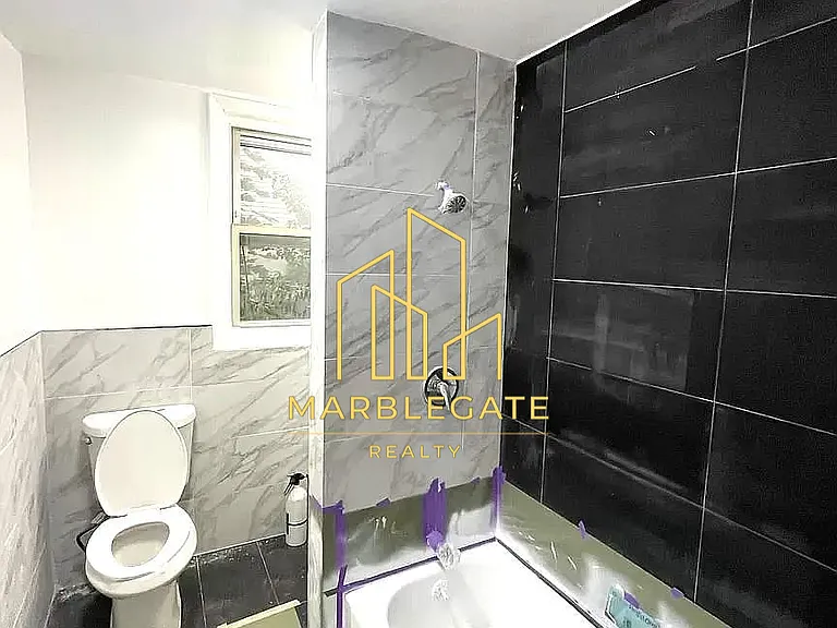 265 W Runyon St #11 — Photo 6