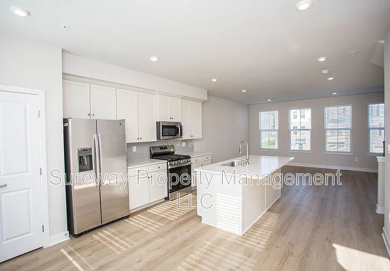 8 Foxwood Dr — Photo 7