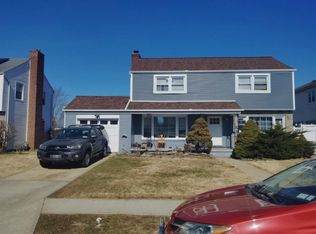 53 Angevine Ave, Hempstead, NY