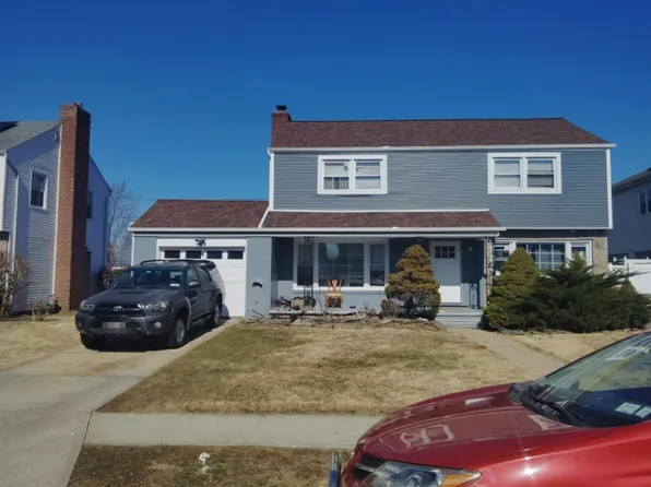 53 Angevine Ave, Hempstead, NY 11550