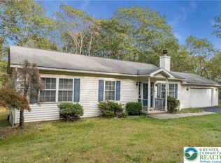 212 Oak Hill Rd, Tannersville, PA 18372