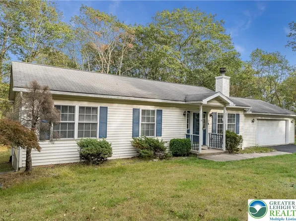 212 Oak Hill Rd, Tannersville, PA 18372