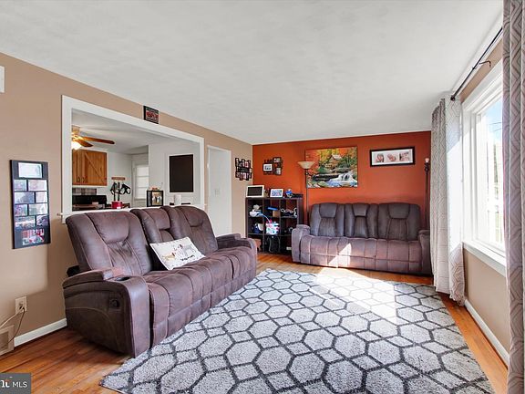 2nd image of 2786 Clearbrook Blvd