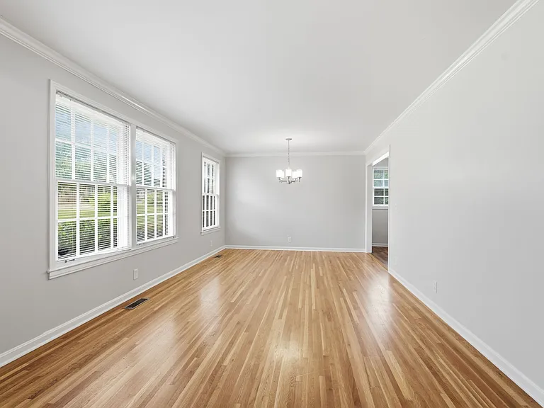 2614 Edge O Lake Dr — Photo 15