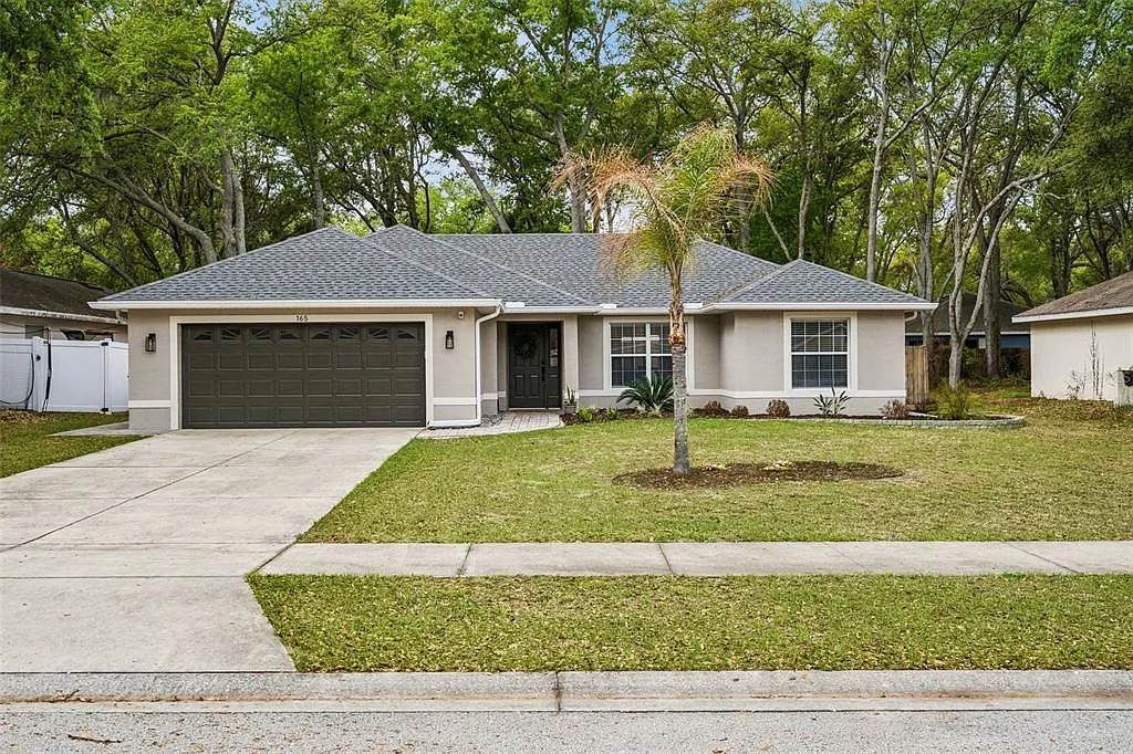 3 bed, 2.0 bath, 1410 sqft, $2,000 — Photo 1