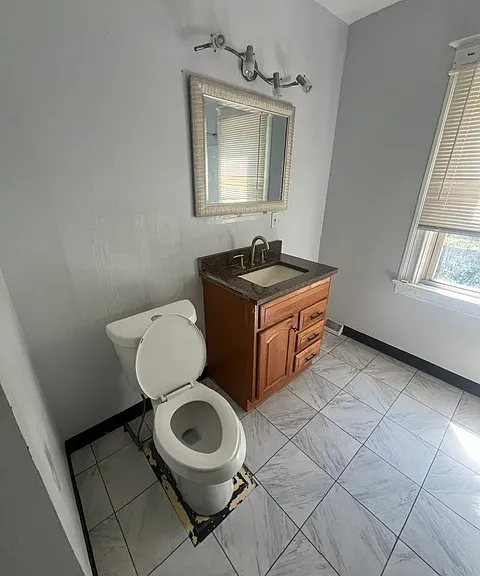 2107 Lake Ave — Photo 6