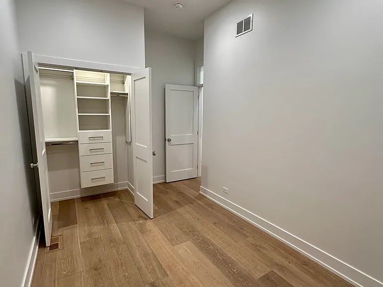 2950 N Sheffield Ave #1F — Photo 28