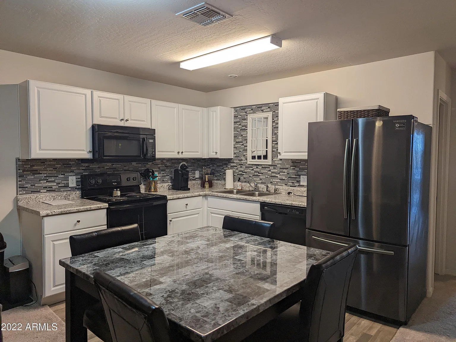 4 bed, 2.0 bath, 1221 sqft, $2,200 — Photo 4