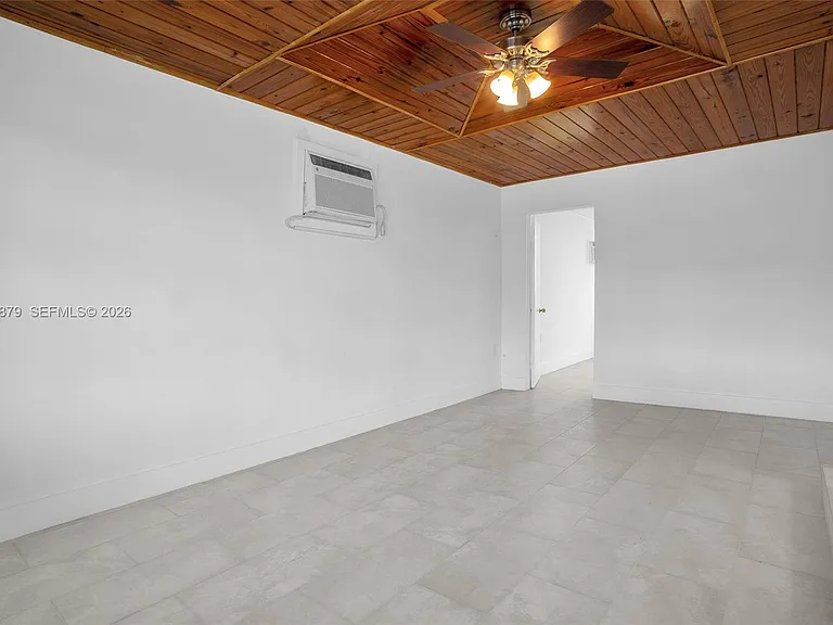6339 SW 32nd St — Photo 24