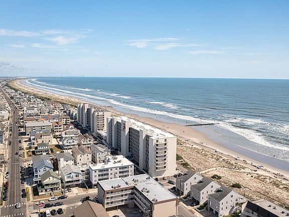 3rd image of 3700 Boardwalk APT 910S