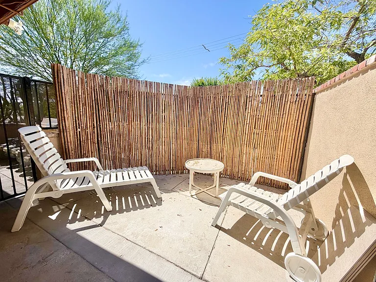 579 S Highland Dr #10 — Photo 12