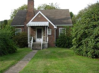 9 2nd St, Ellwood City, PA 16117