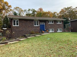 13 Deer Trl, Portage, IN 46368