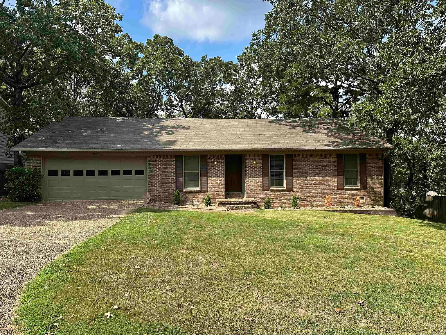 3 bed, 2.0 bath, 1650 sqft, $2,000 — Photo 1