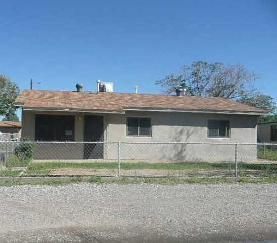1st image of 113 El Ensueno Cir NE