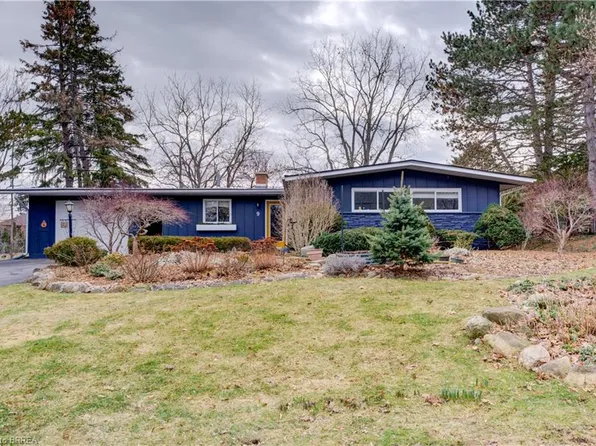 9 Summerhayes Cres, Brantford, ON N3R 5H9