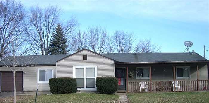 1st image of 698 Bell Ave