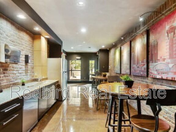 4th image of 1803 Broadway APT 211