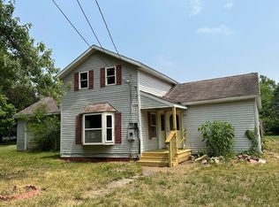 222 Broadway St, Colon, MI 49040