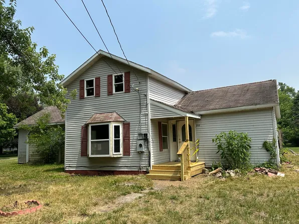222 Broadway St, Colon, MI 49040