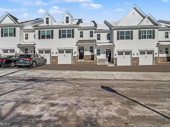 202 Arch Way, Norristown, PA 19401