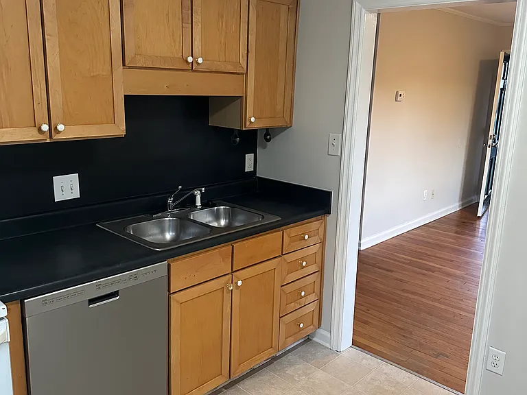 2361 Bernard St — Photo 8