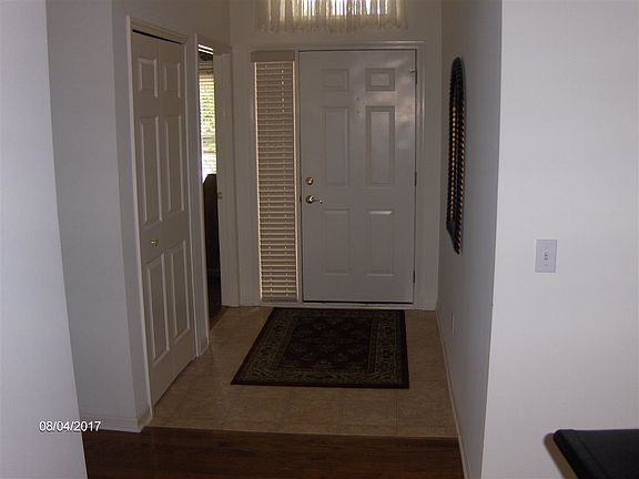 4th image of 5581 Elmhurst Dr #168