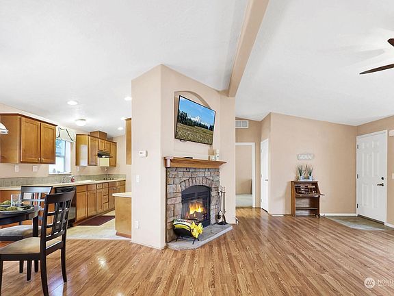 5th image of 2400 Donovan Ave Trlr 54