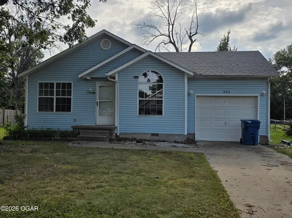 200 S Bobbie Smith St, Diamond, MO 64840