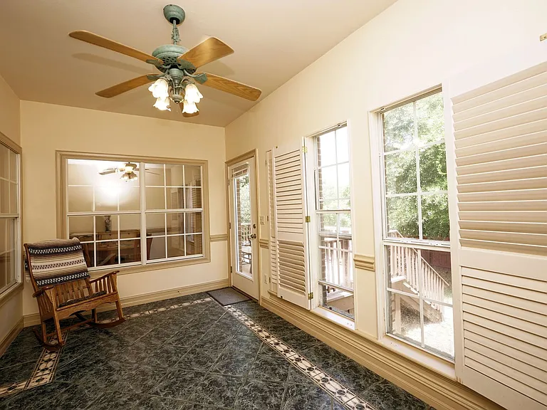 428 Riverchase Blvd — Photo 27