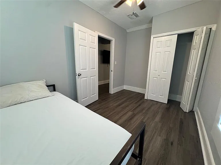 1571 S Myrtle Ave — Photo 23
