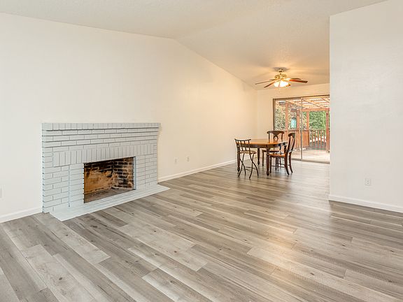 4th image of 16907 13th Avenue Ct E