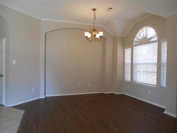5th image of 10302 Mallory Dr