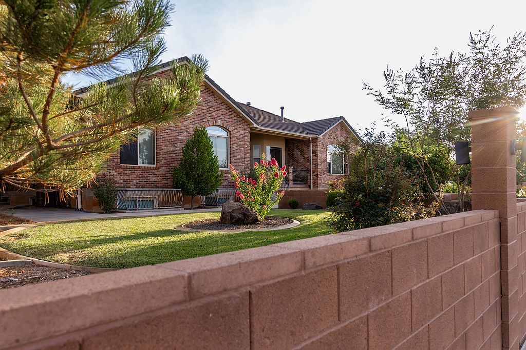 160 W Wilkins Ave - Property Image
