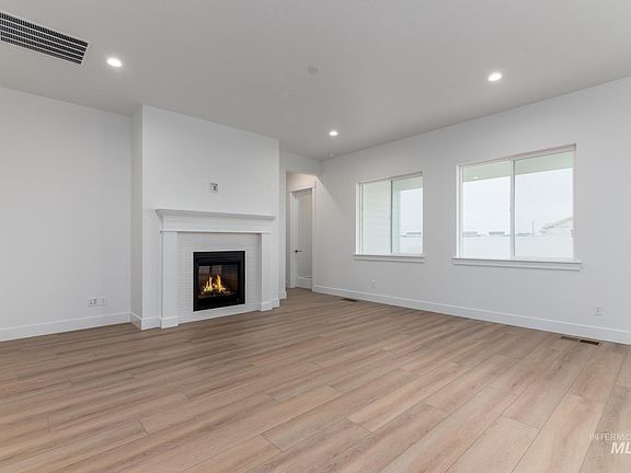 4th image of 15188 Steel Cloud Ave