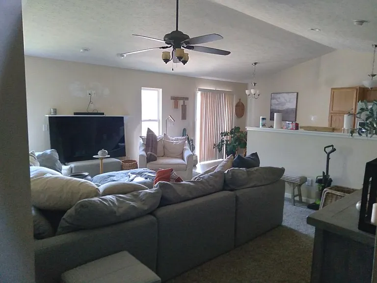 1157 Walden Ct — Photo 3