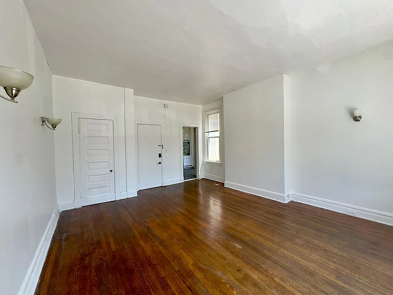 10 & 12 W Biddle St #1629 — Photo 4