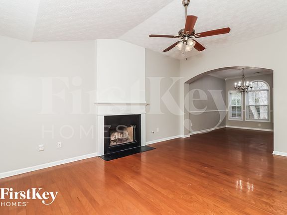 4th image of 1627 Eagle Dr