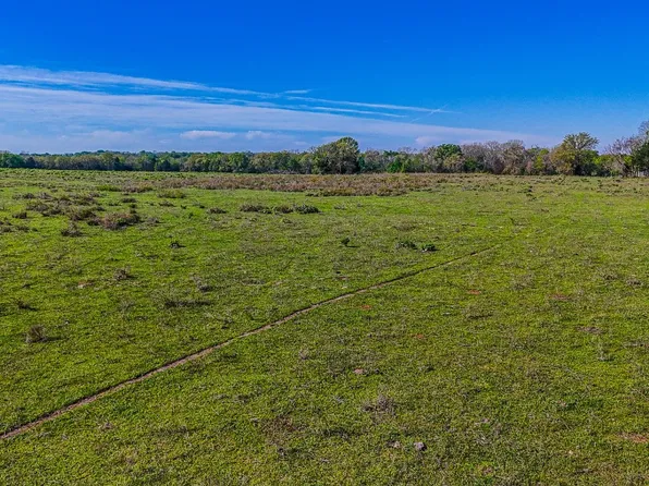 209 County Road 221, Fairfield, TX 75840