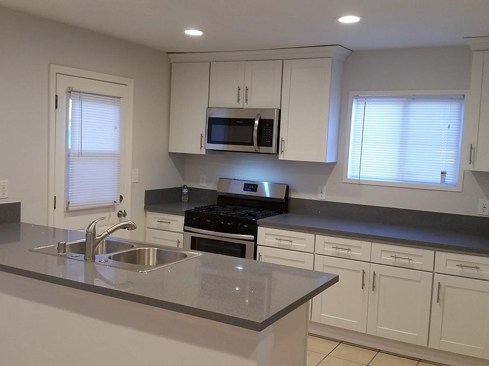 1st image of 4256 W 182nd St