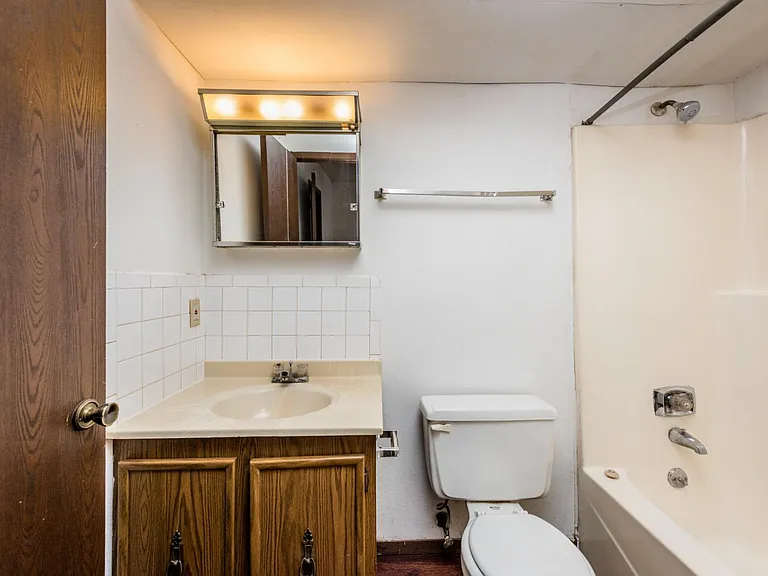 24 N 45th St #5 — Photo 3