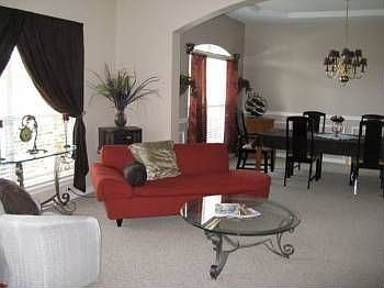 5th image of 902 Dover Heights Trl