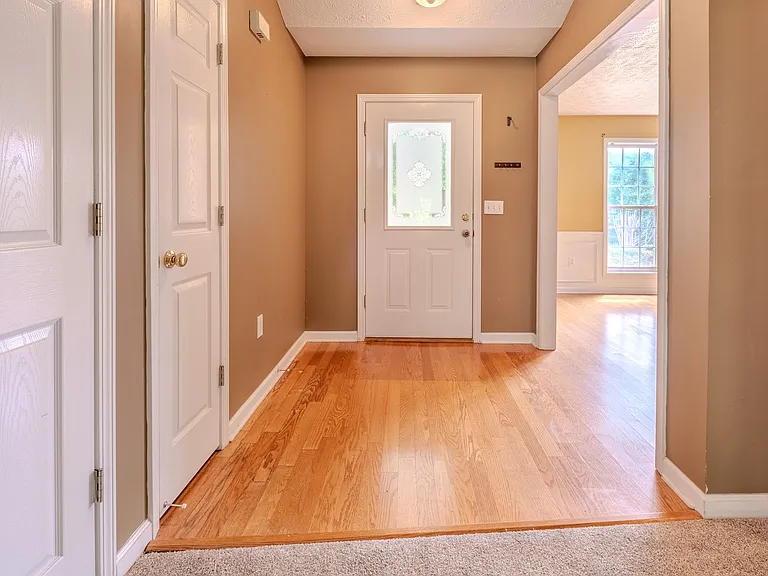 103 Williams Ct — Photo 4